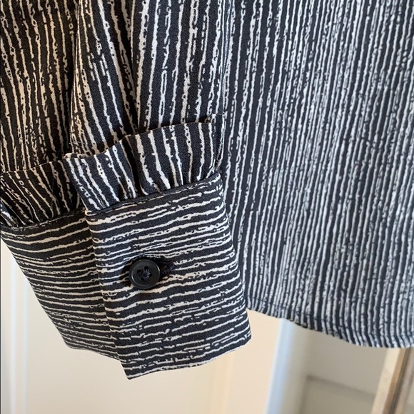 Banana Republic blouse - Picture 5 of 6